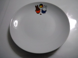 ローソンミッフィー皿2.JPG